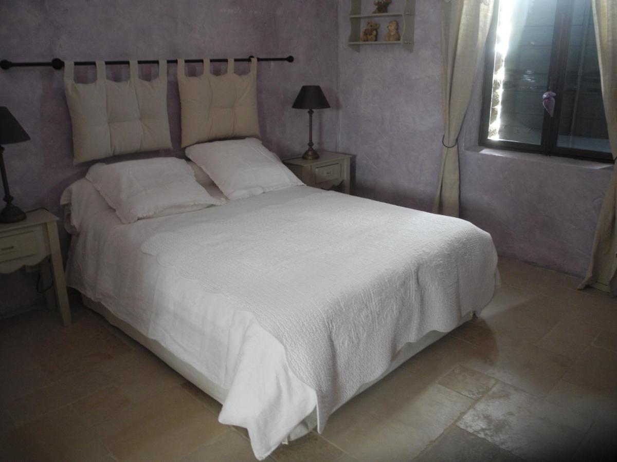 Bed and Breakfast Oustau De Piera Gordes Esterno foto
