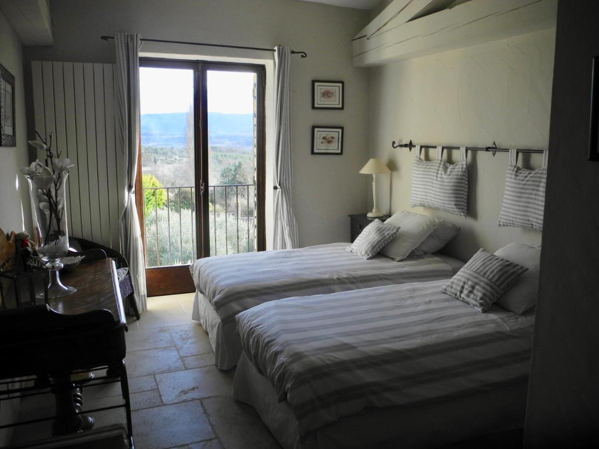 Bed and Breakfast Oustau De Piera Gordes Esterno foto