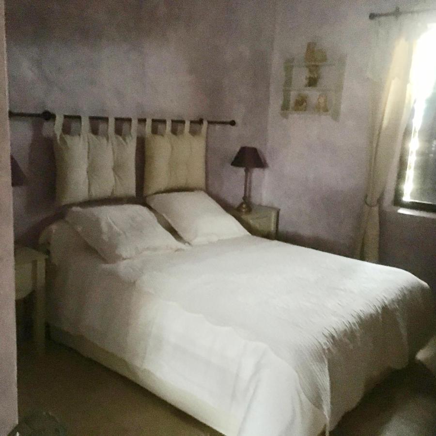 Bed and Breakfast Oustau De Piera Gordes Esterno foto
