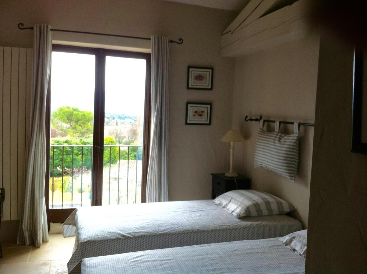 Bed and Breakfast Oustau De Piera Gordes Esterno foto